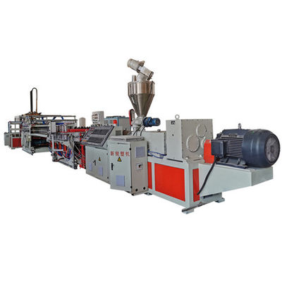 良い価格 家具350kg/H WPCポリ塩化ビニールの泡板生産ライン オンライン