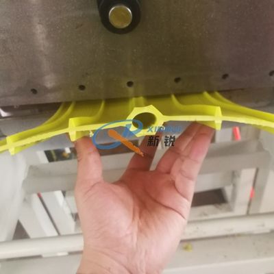 150kg/H 400mm機械を作る柔らかいポリ塩化ビニールのプラスチック タイル