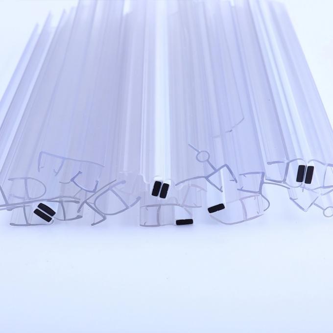 ポリ塩化ビニールの機械を作る柔らかいシールのストリップのプラスチック プロフィール